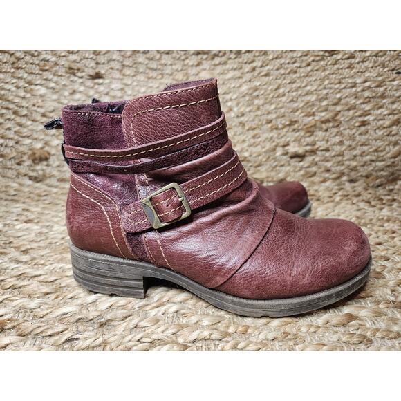 Earth Origins Randi Roland Red Leather Ankle Moto Boots Bootie Womens 7.5 Wide - Picture 5 of 11
